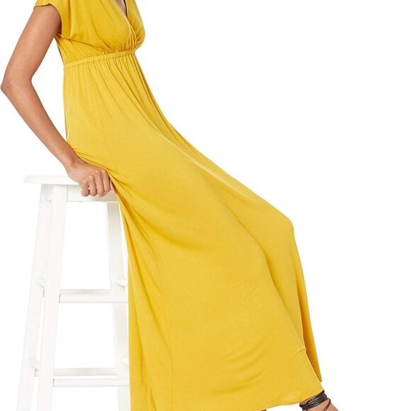 Women's Waisted Maxi Dress Available in Plus Size - Picture 5 of 7